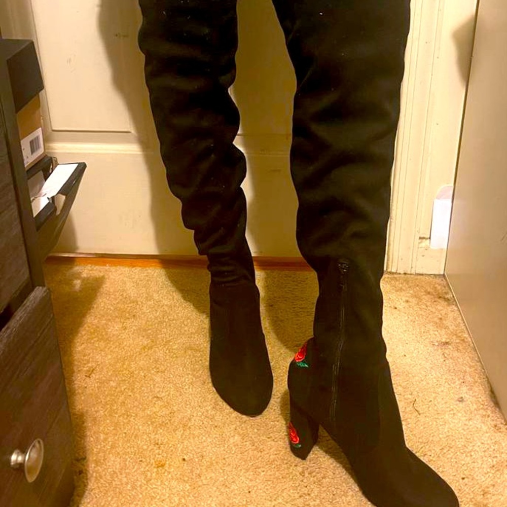 Boots - Picture 3 of 4